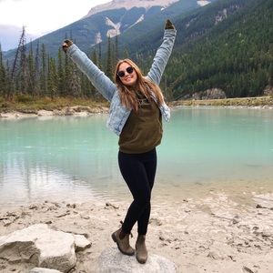 Meet your Posher, Alyssa